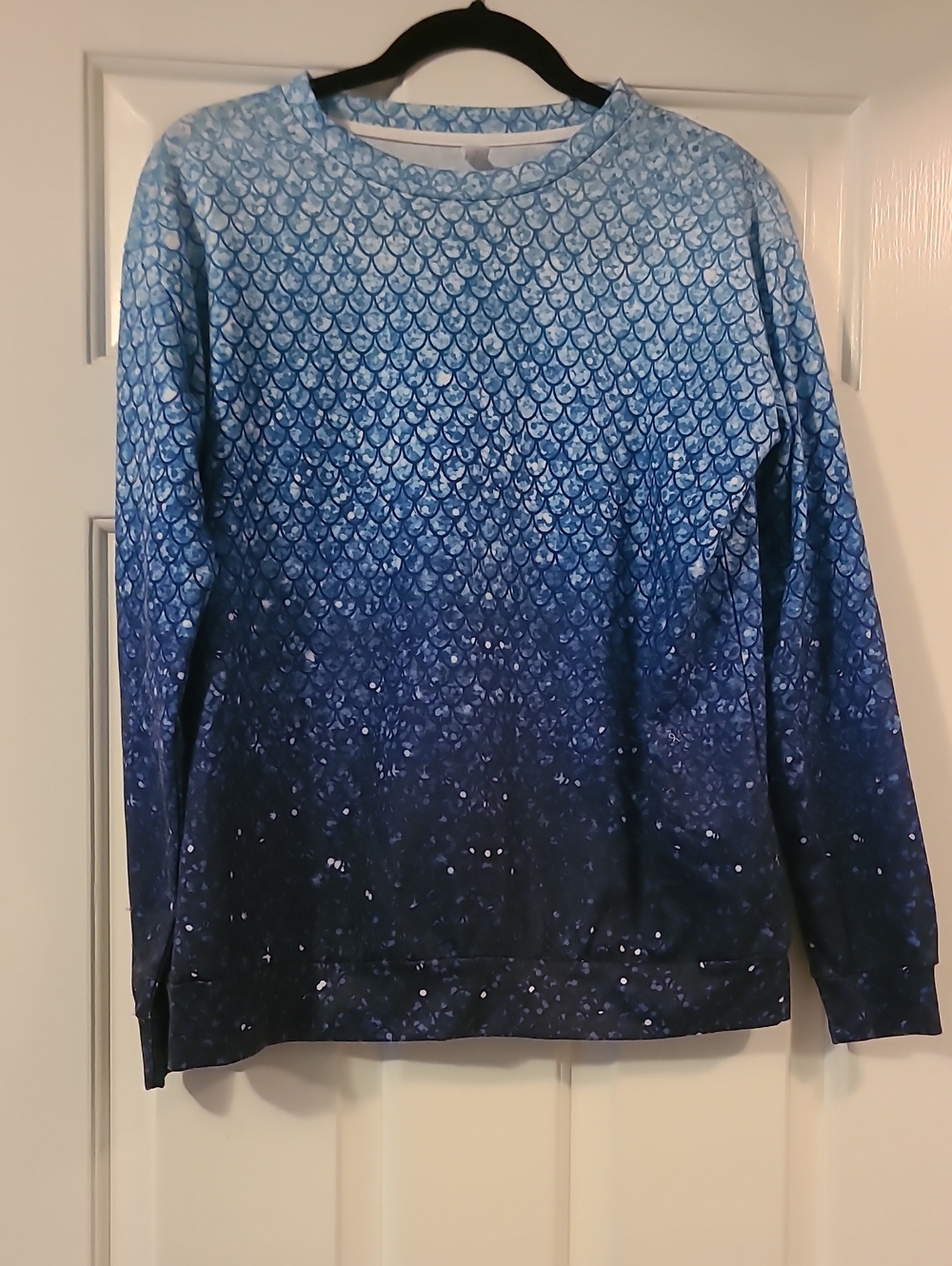 Pixie Lady Blue Ombre Mermaid Scale Sweatshirt M/L